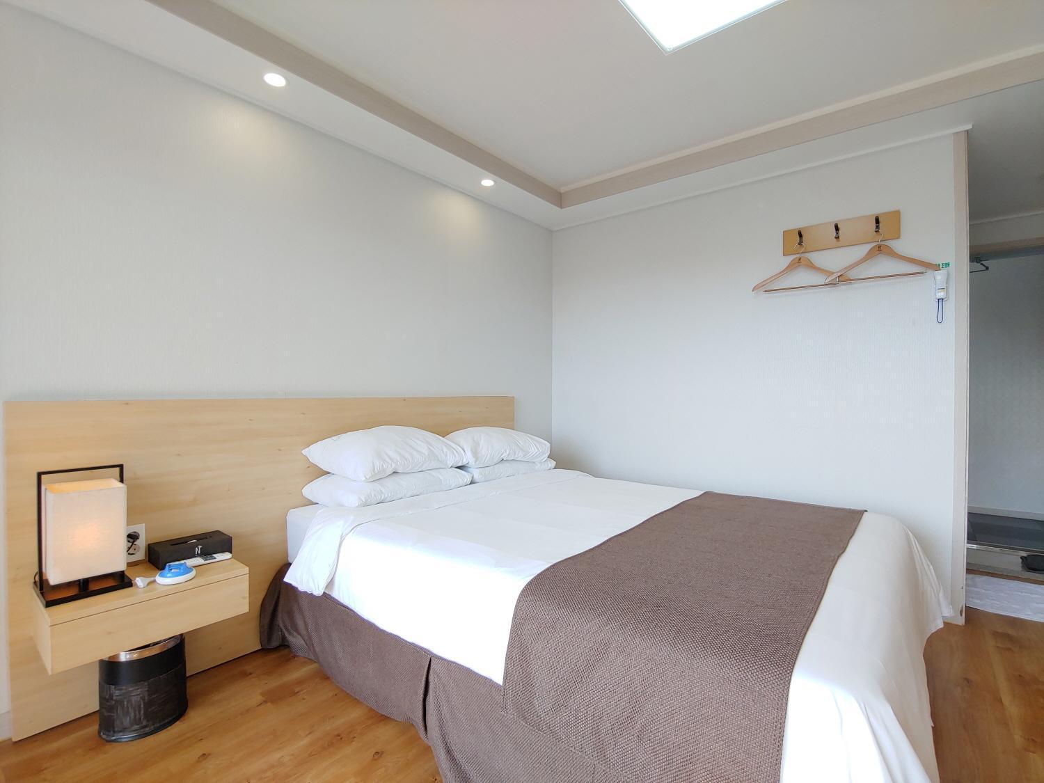 Jeju Lavender Hotel Seogwipo Exterior foto